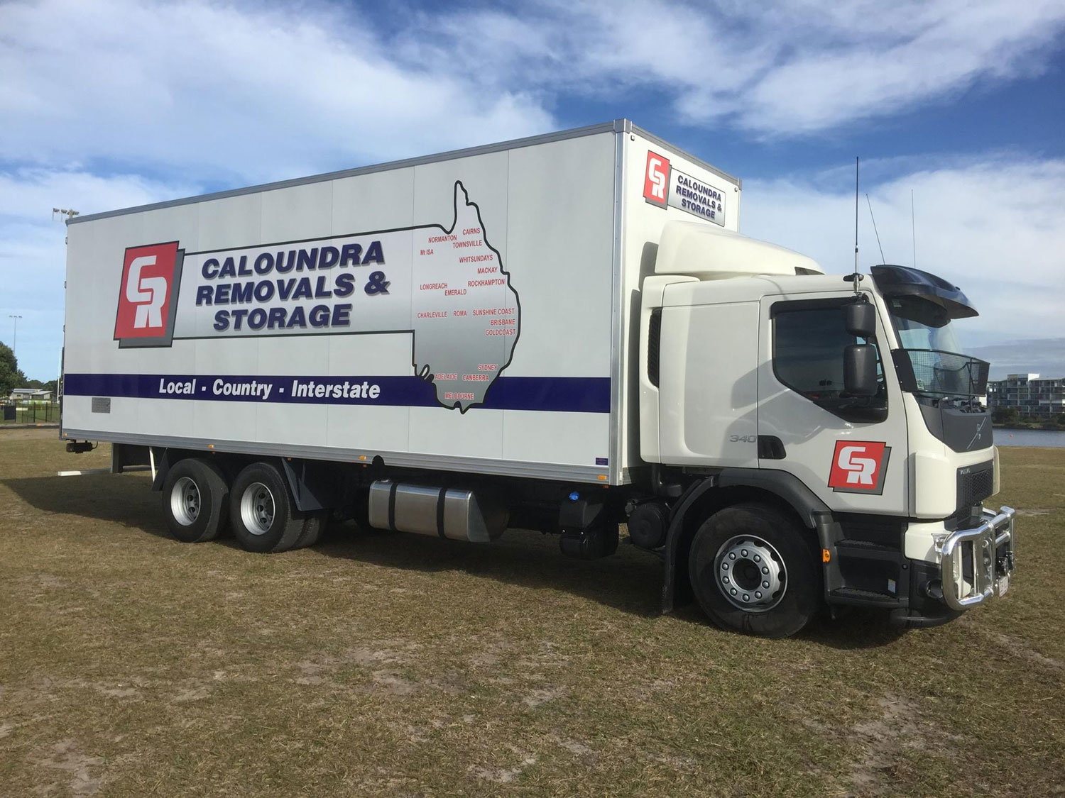 White Truck For Removalists On The Sunshine Coast